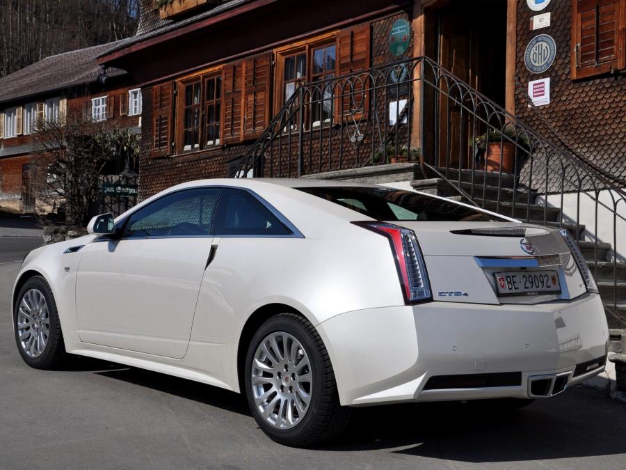  Cadillac CTS Coupe 2010 года  (фото 4 из 27)